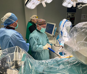 Πρώτη εφαρμογή ολικής αρθροπλαστικής ισχίου με το ρομποτικό σύστημα Rosa στο Metropolitan General